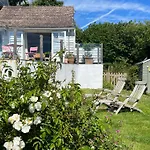 Cobblers Lodge