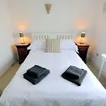10 Cobb Terrace