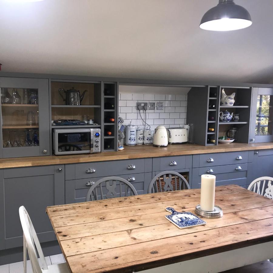 Duke Of Monmouth Penthouse Luxury Apartment, Lyme Regis, 3 Bedroom, Hot Tub, Garden, Dog Friendly