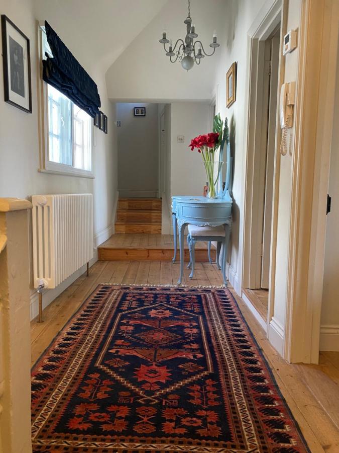 Duke Of Monmouth Penthouse Luxury Apartment, Lyme Regis, 3 Bedroom, Hot Tub, Garden, Dog Friendly