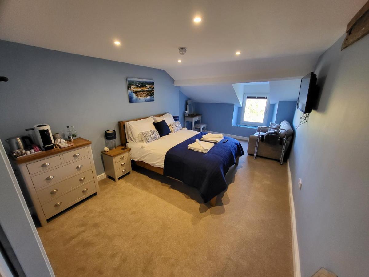 St Andrews House 4*