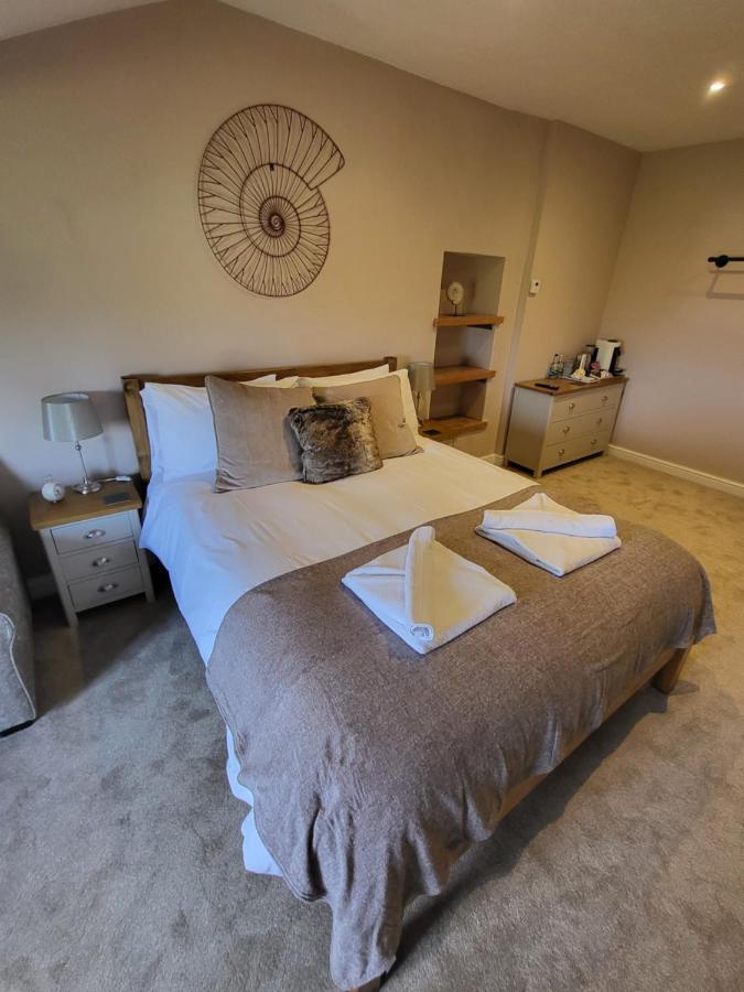St Andrews House 4*