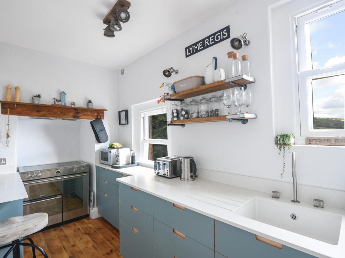 Apartment Coastal View Lyme Regis