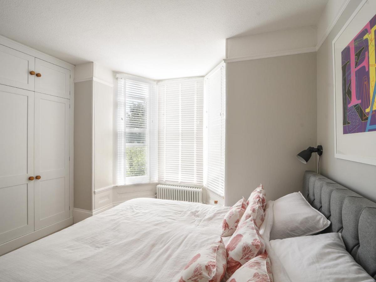 Coastal View Apartment Lyme Regis