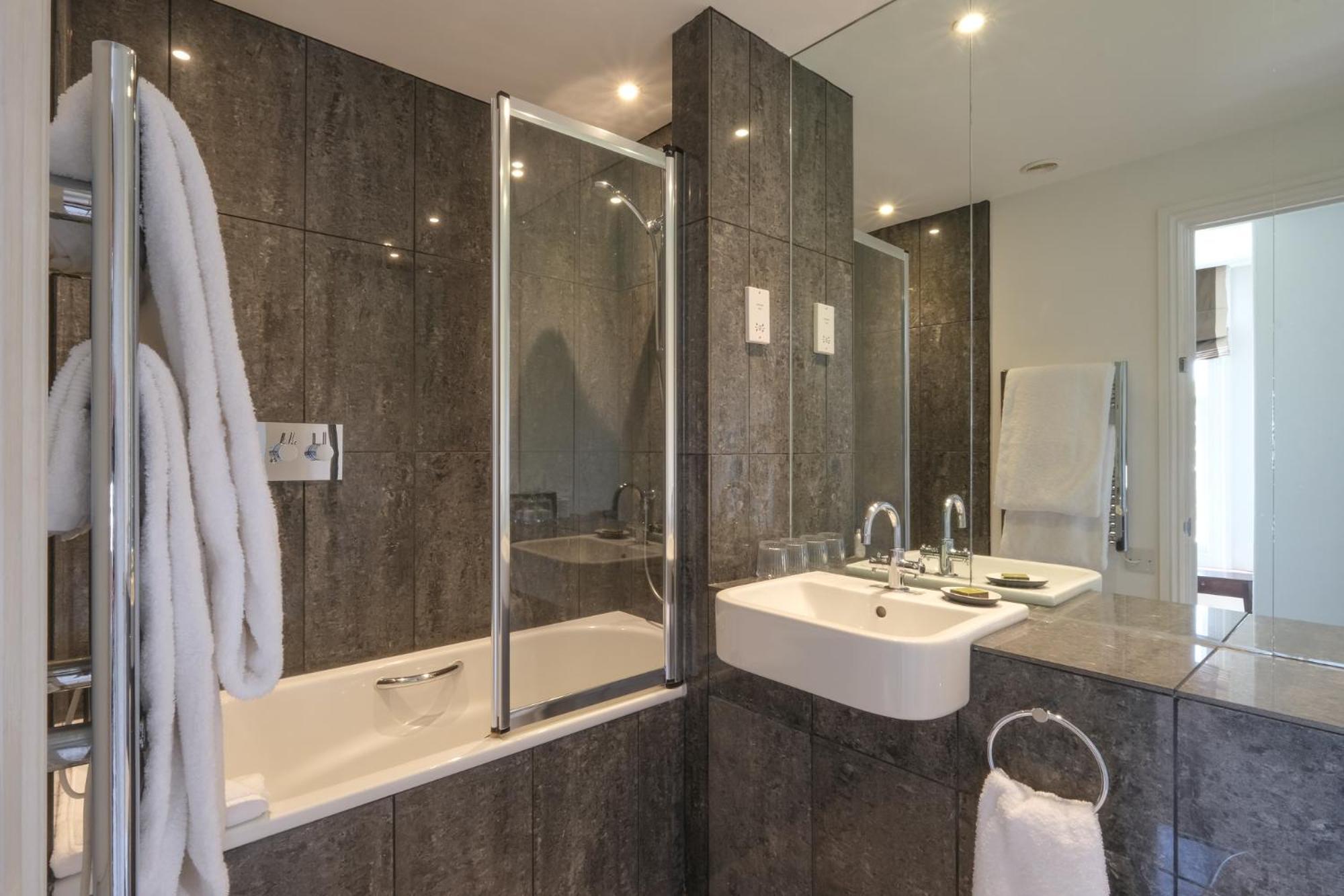Hotel Alexandra & Restaurant Lyme Regis