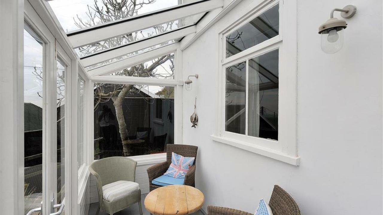 Holiday home 10 Cobb Terrace