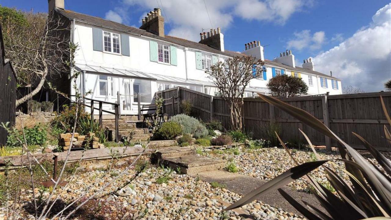 Holiday home 10 Cobb Terrace *