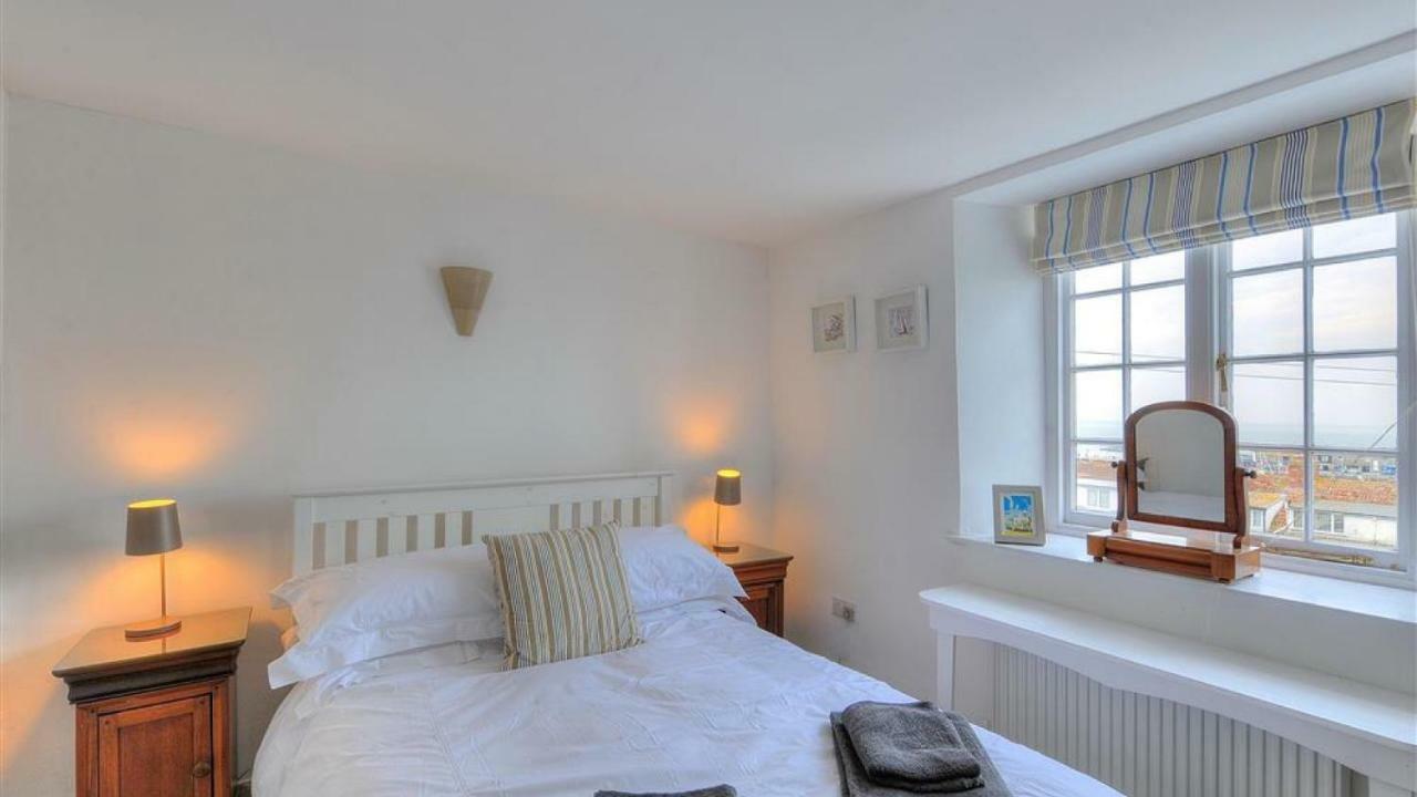 10 Cobb Terrace *