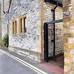 Coram Lodge