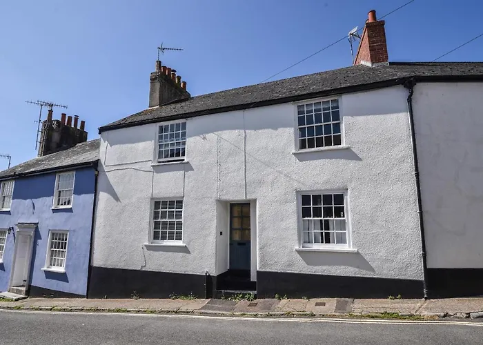 1 Dolphin Cottages