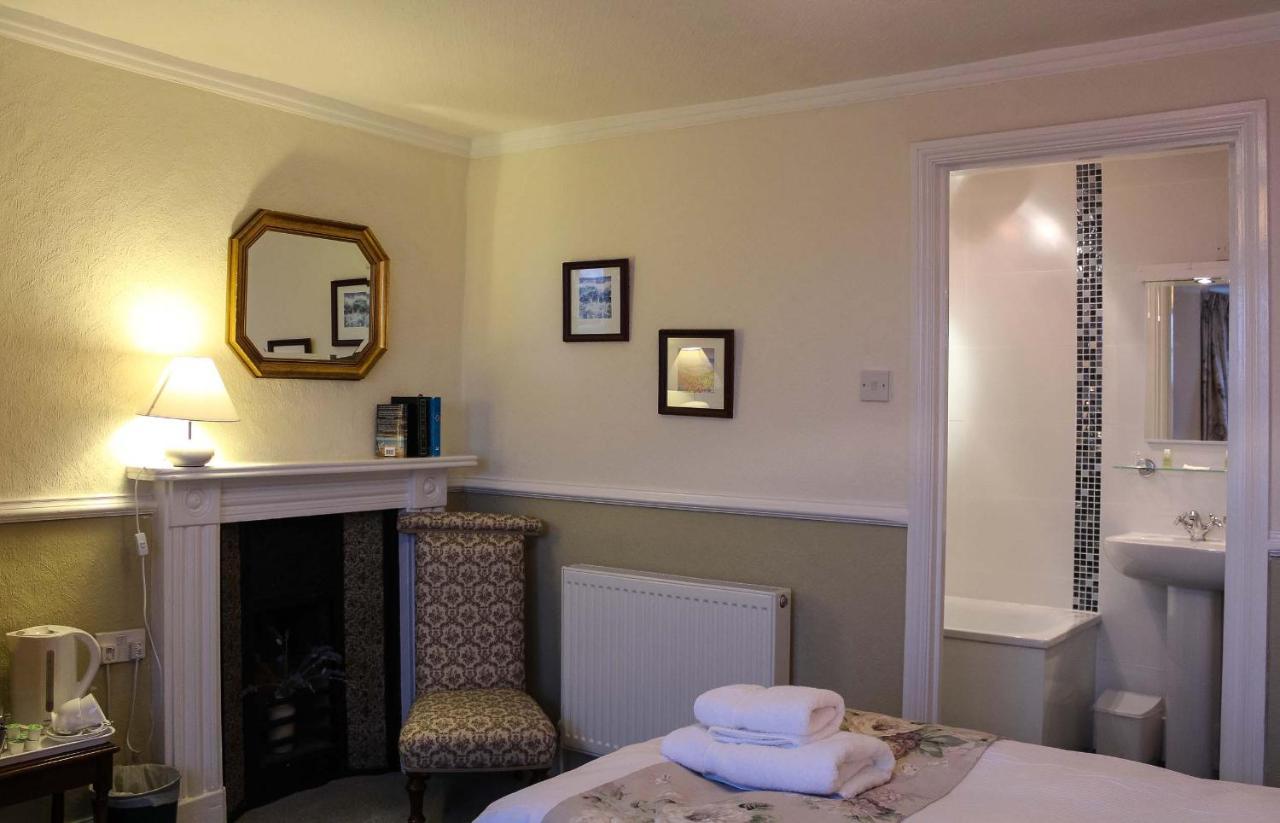 Kersbrook Guest Hotel 4*