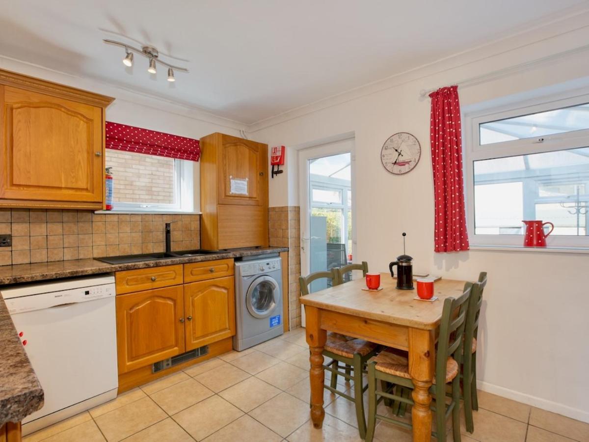 Pass The Keys Great Place To In Lovely Sleeps 4 Holiday home