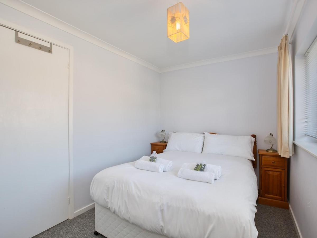 Pass The Keys Great Place To In Lovely Sleeps 4 Lyme Regis