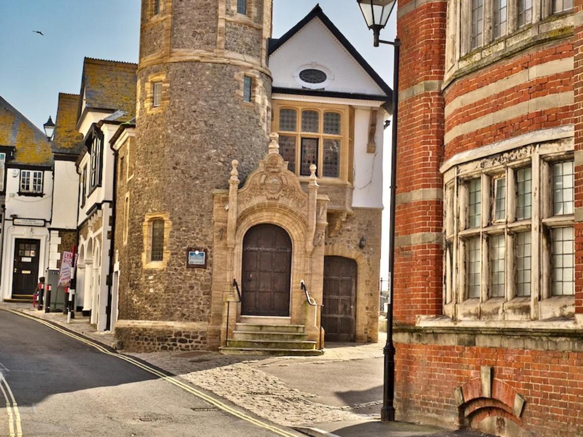 Pass The Keys Great Place To In Lovely Sleeps 4