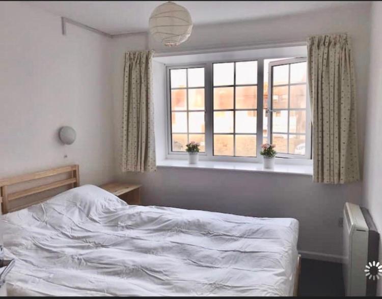 Great Price, Lovely Comfy Flat.2 Mins From The Sea Apartment