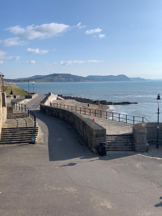 Modern, Well Placed House Walkable To & Town Holiday home Lyme Regis