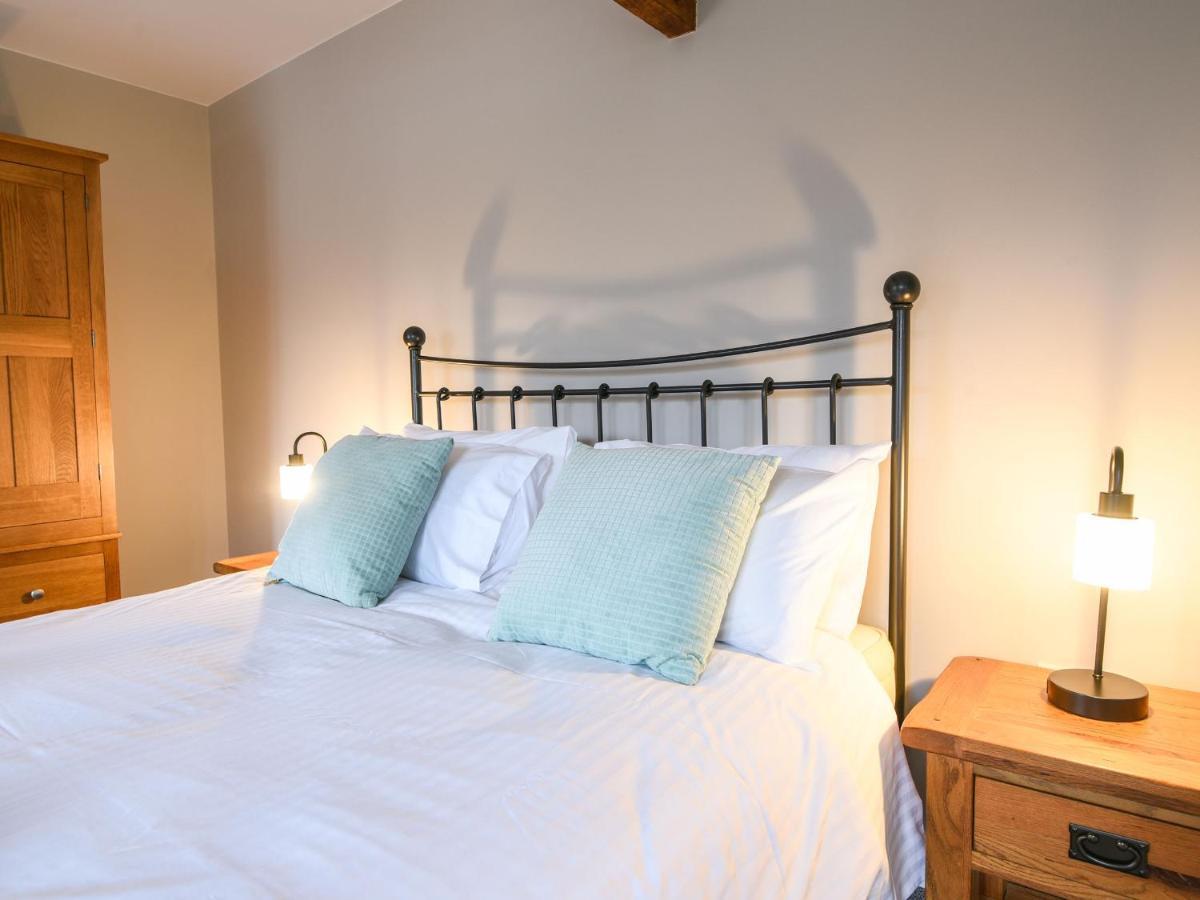 Ware Barn * Lyme Regis