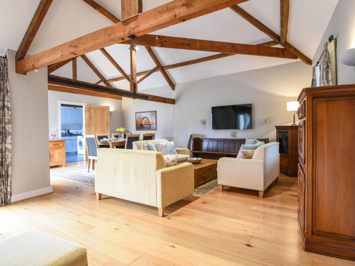 Holiday home Ware Barn