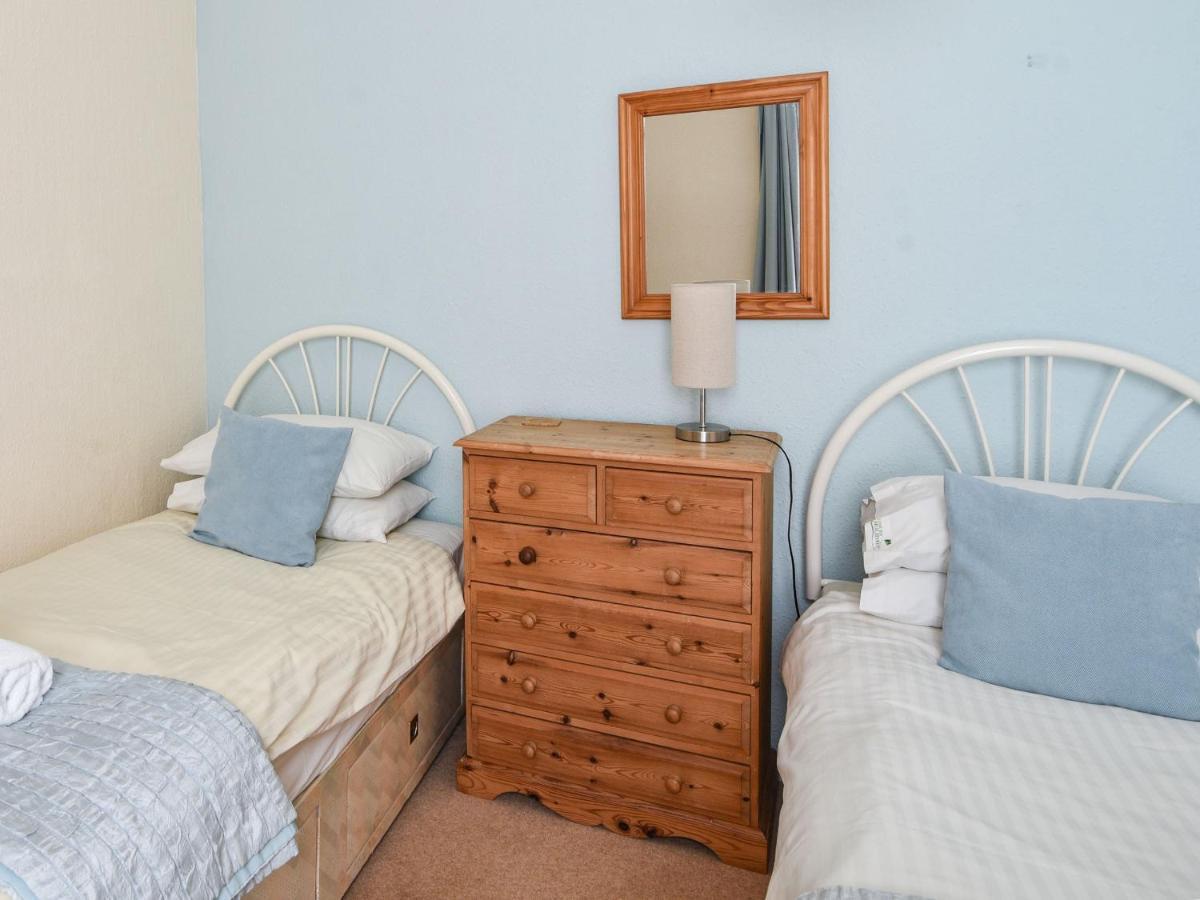 Okanagan * Lyme Regis