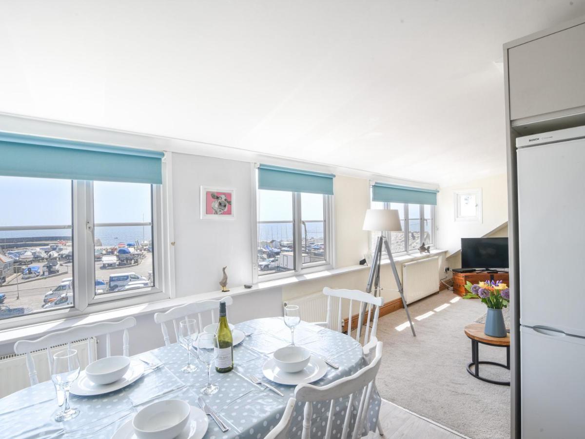 3 Cobb View Lyme Regis