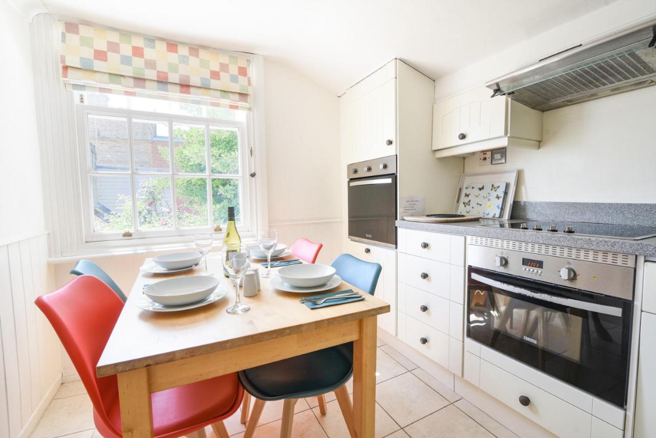 3 Argyle House Apartment