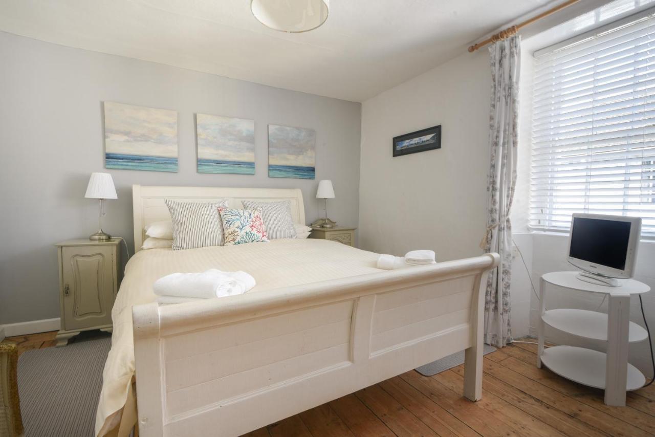 1 Dolphin Holiday home Lyme Regis