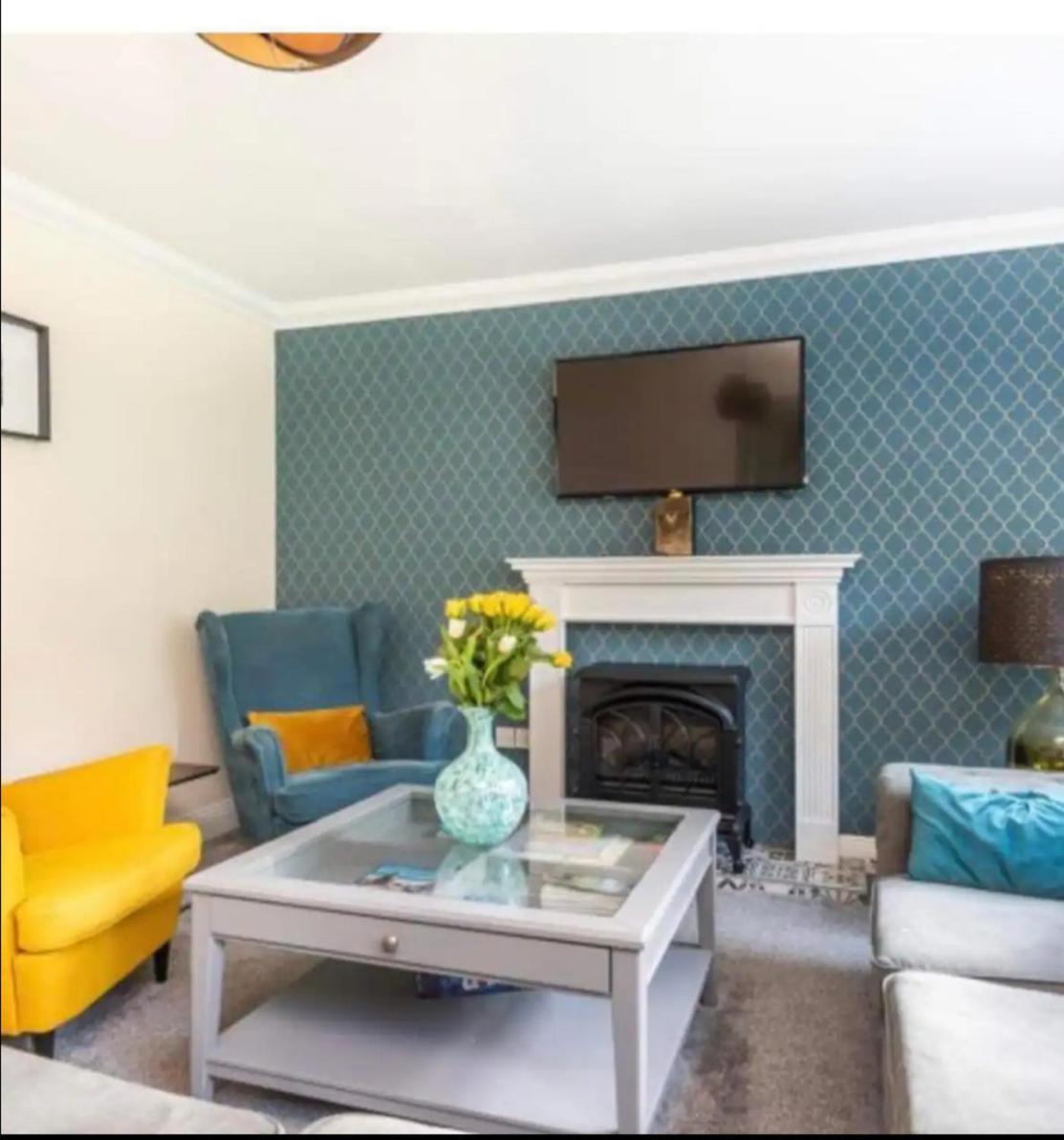 Beautiful Large Modern Sleeps 6 , Close To Sea With Games Casa de férias *