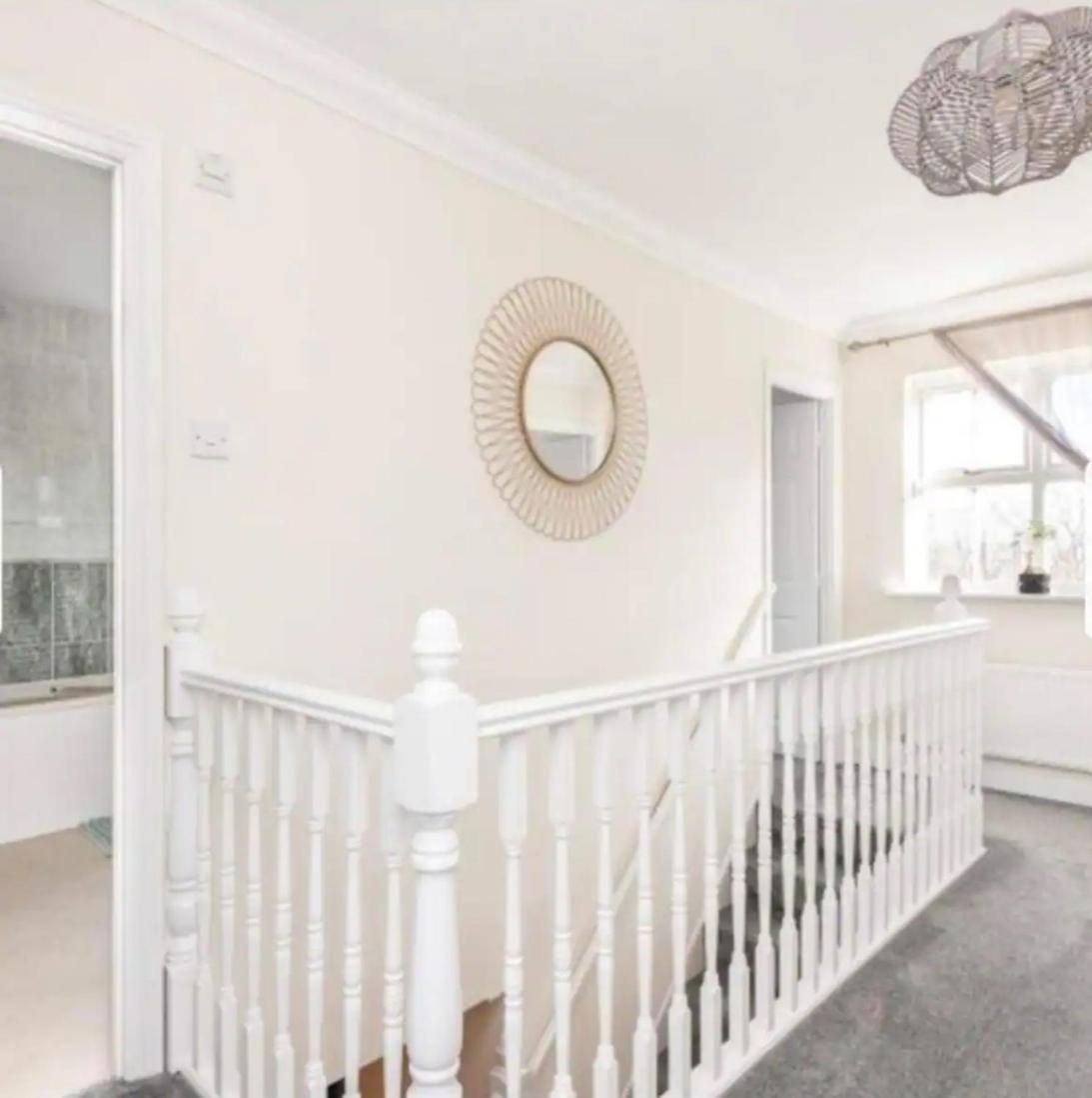 Beautiful Large Modern Sleeps 6 , Close To Sea With Games *