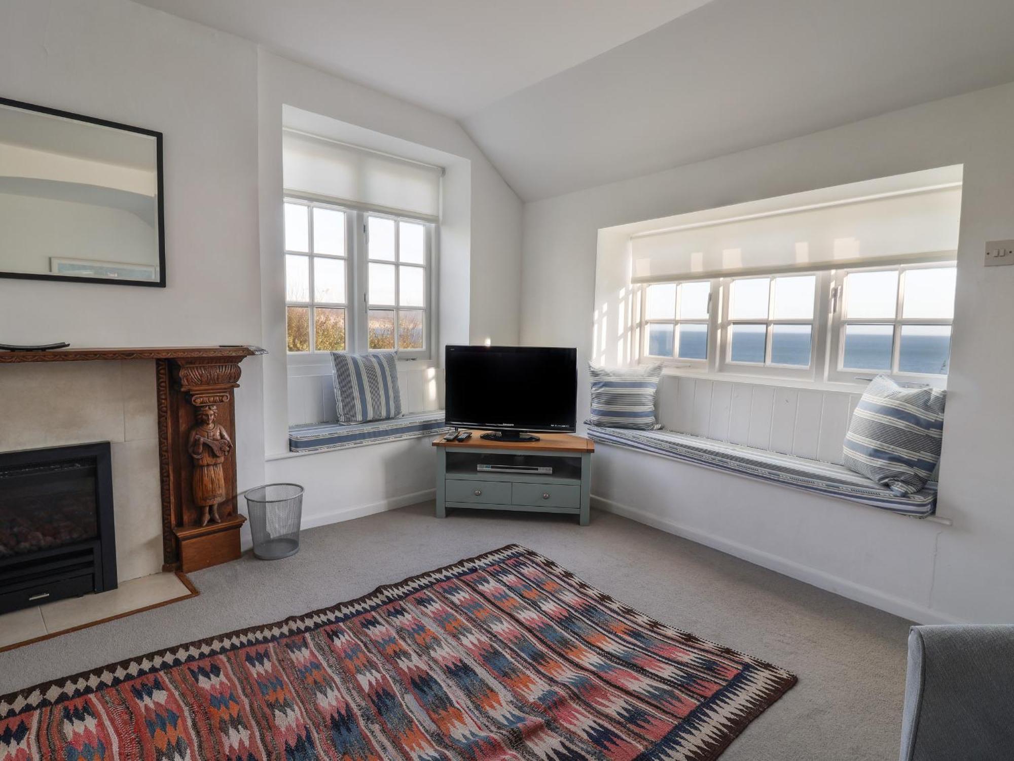 Holiday home 4 East Cliff *