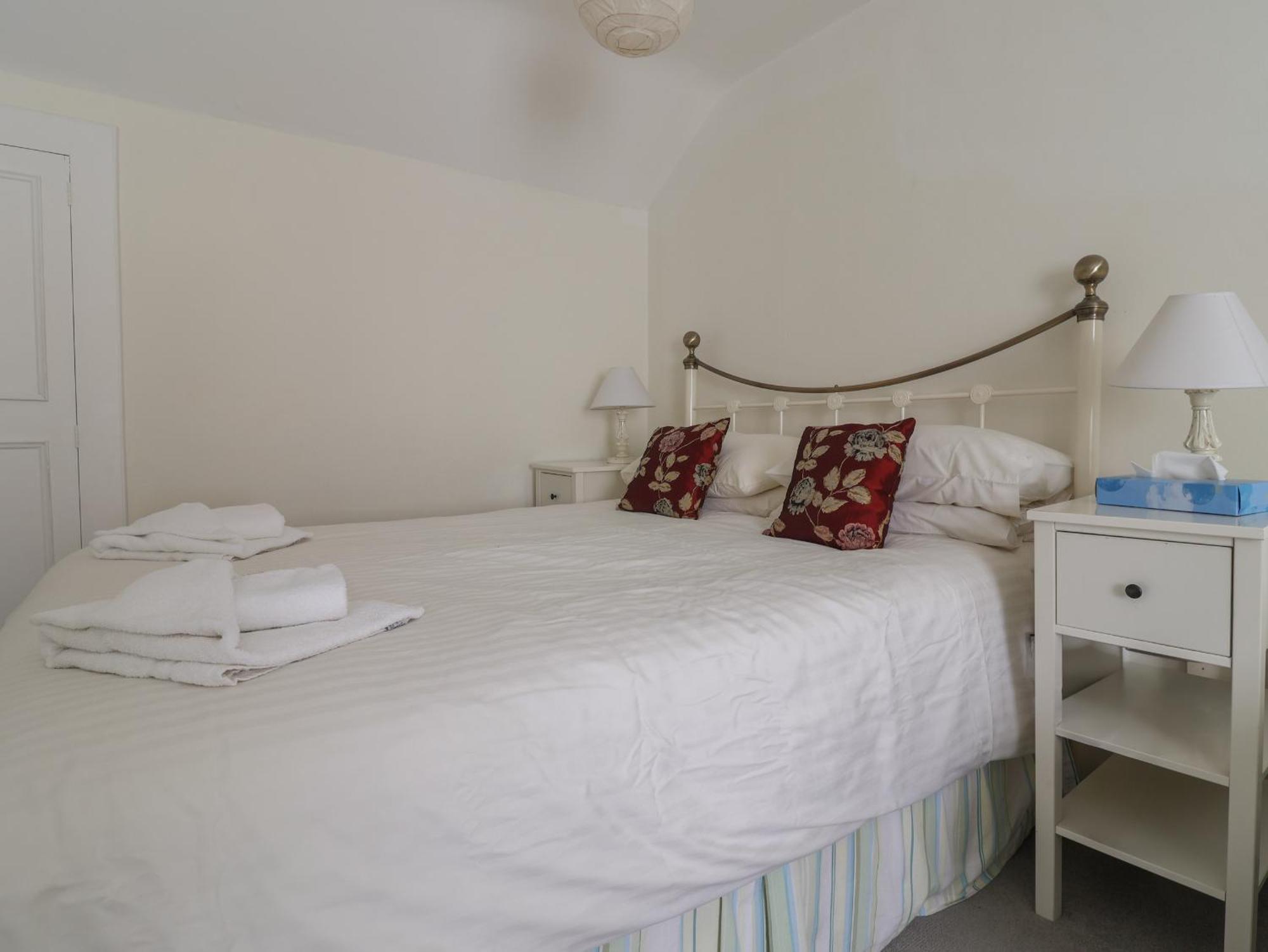 4 East Cliff * Lyme Regis