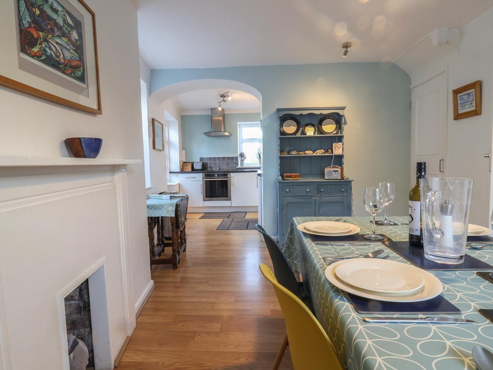 Holiday home 4 East Cliff *