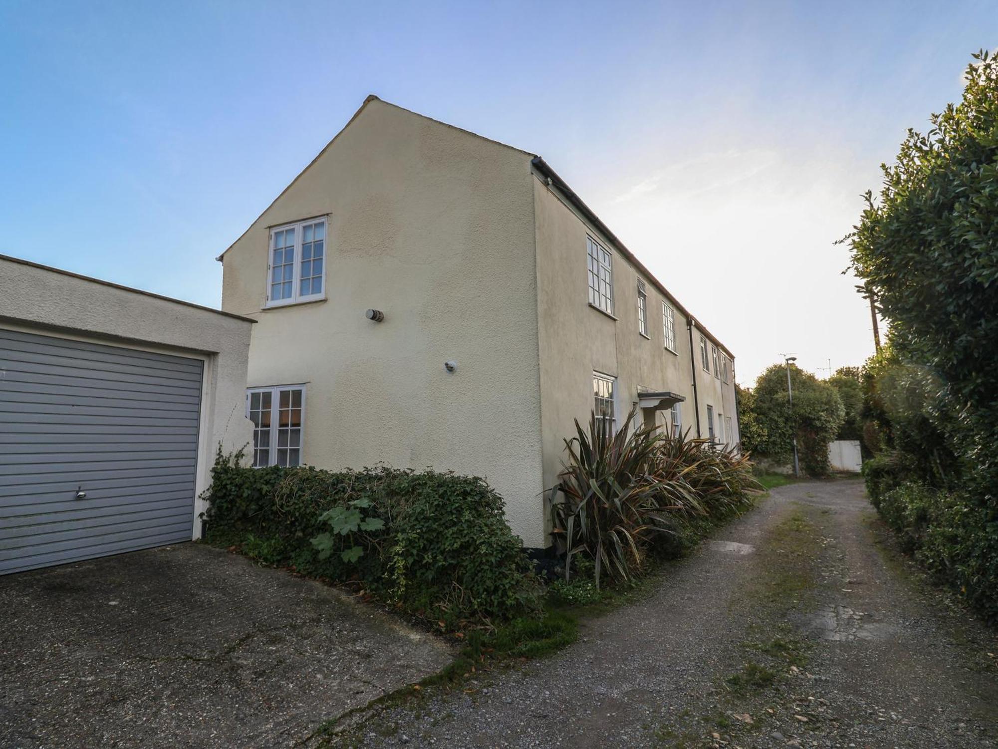 4 East Cliff Lyme Regis