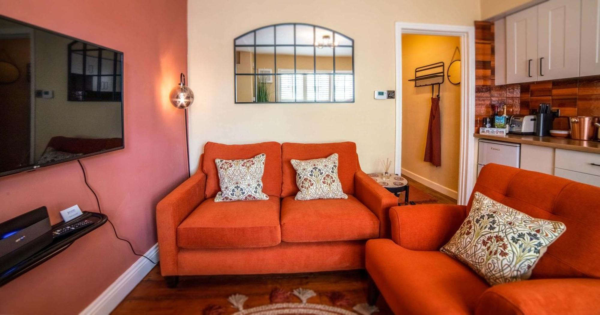 Host & - The Bothy Apartment Lyme Regis