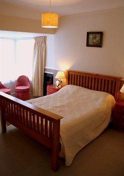 Kersbrook Guest