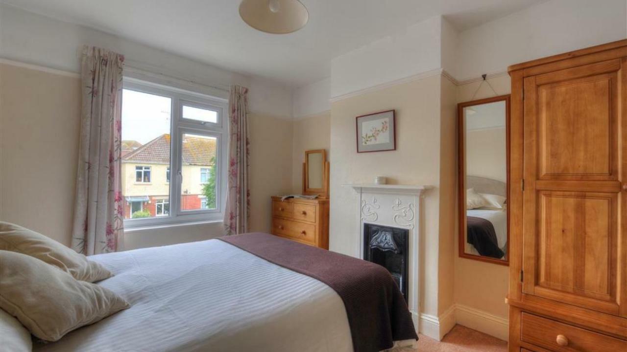 23 Lym Close Holiday home *