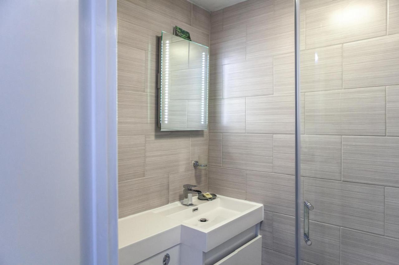 Lyme Townhouse