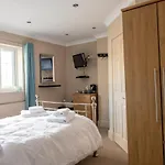 Clovelly Guest House