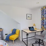 Pass The Keys Stunning Holiday Home In Lyme Regis - Sleeps 8