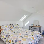 Pass The Keys Stunning Holiday Home In Lyme Regis - Sleeps 8