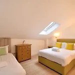 Largigi Rooms