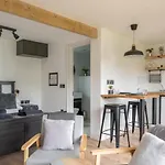 The Jolly Lodge-Sea Views-Free Parking