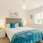 6 Chatterton Mews