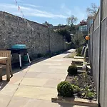 12 Mill Green