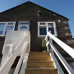 11 The Gables