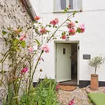 Cleve Cottage