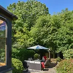 21 Mill Green