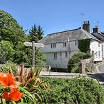 21 Mill Green