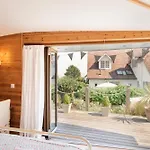 The Chandlery Shack, Cosy Sleeps 2 Lyme Regis