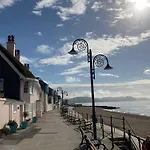 Dolphin Cottage Lyme Regis
