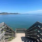 2 The Old Canteen, Two Minute Walk To Beach